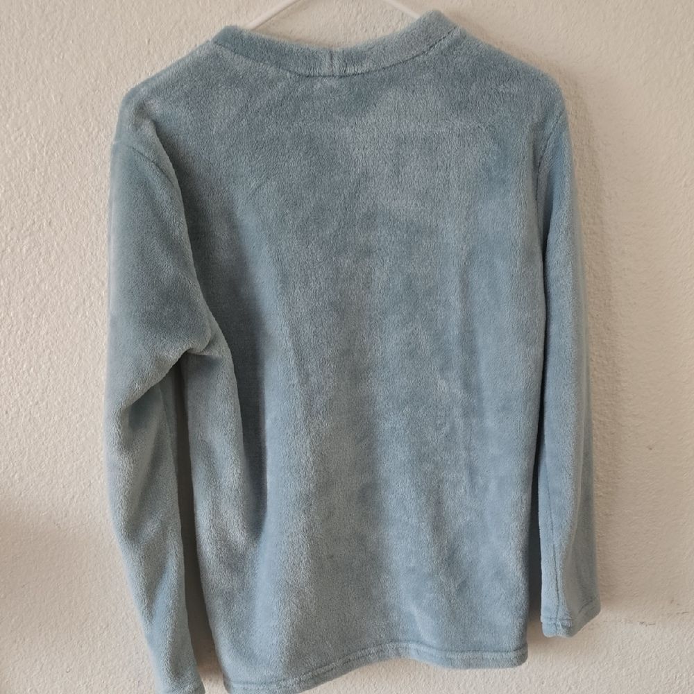 Blue Sweater - Picture 3 of 4